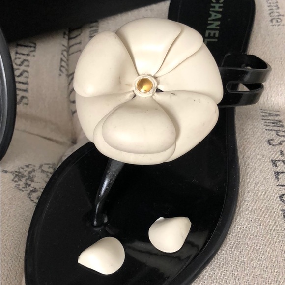 Chanel Thongs - Picture 2 of 5